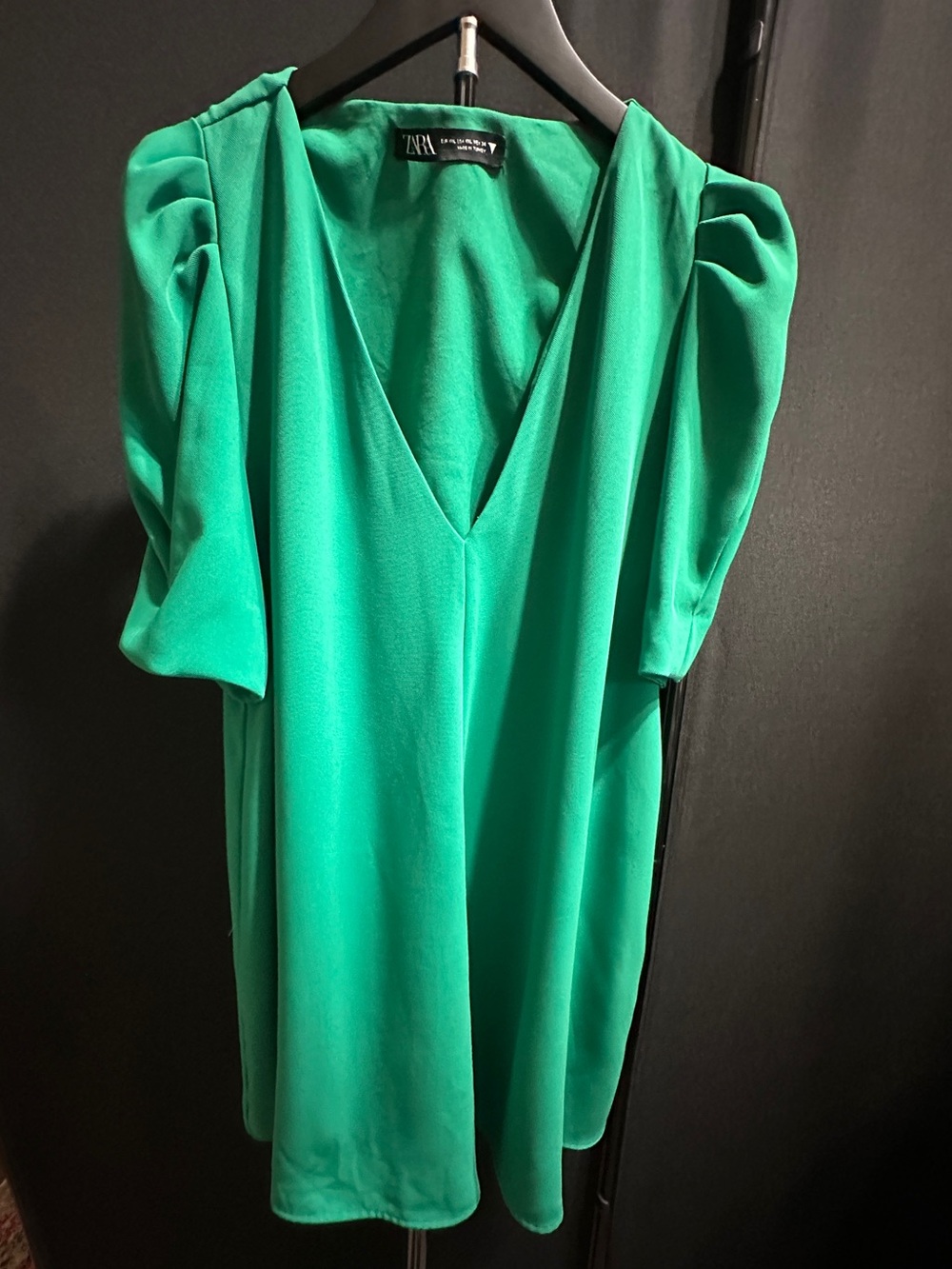 ZARA Midi Green V-Neck Puff Sleeve Women's Dress